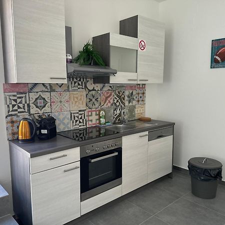 Apartamento Klein Aber Fein Mit Terrasse Viena Exterior foto