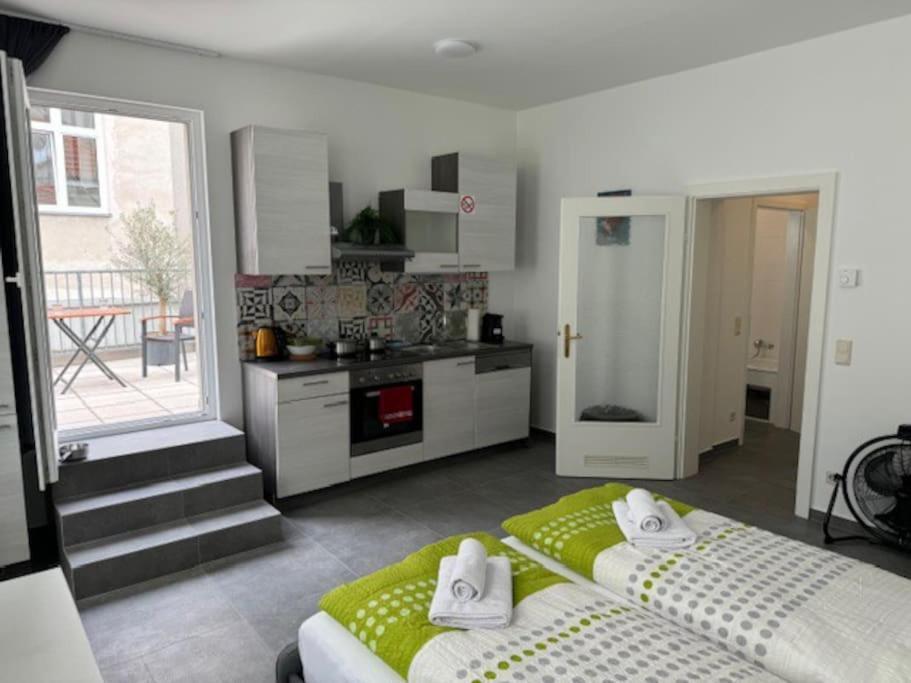Apartamento Klein Aber Fein Mit Terrasse Viena Exterior foto
