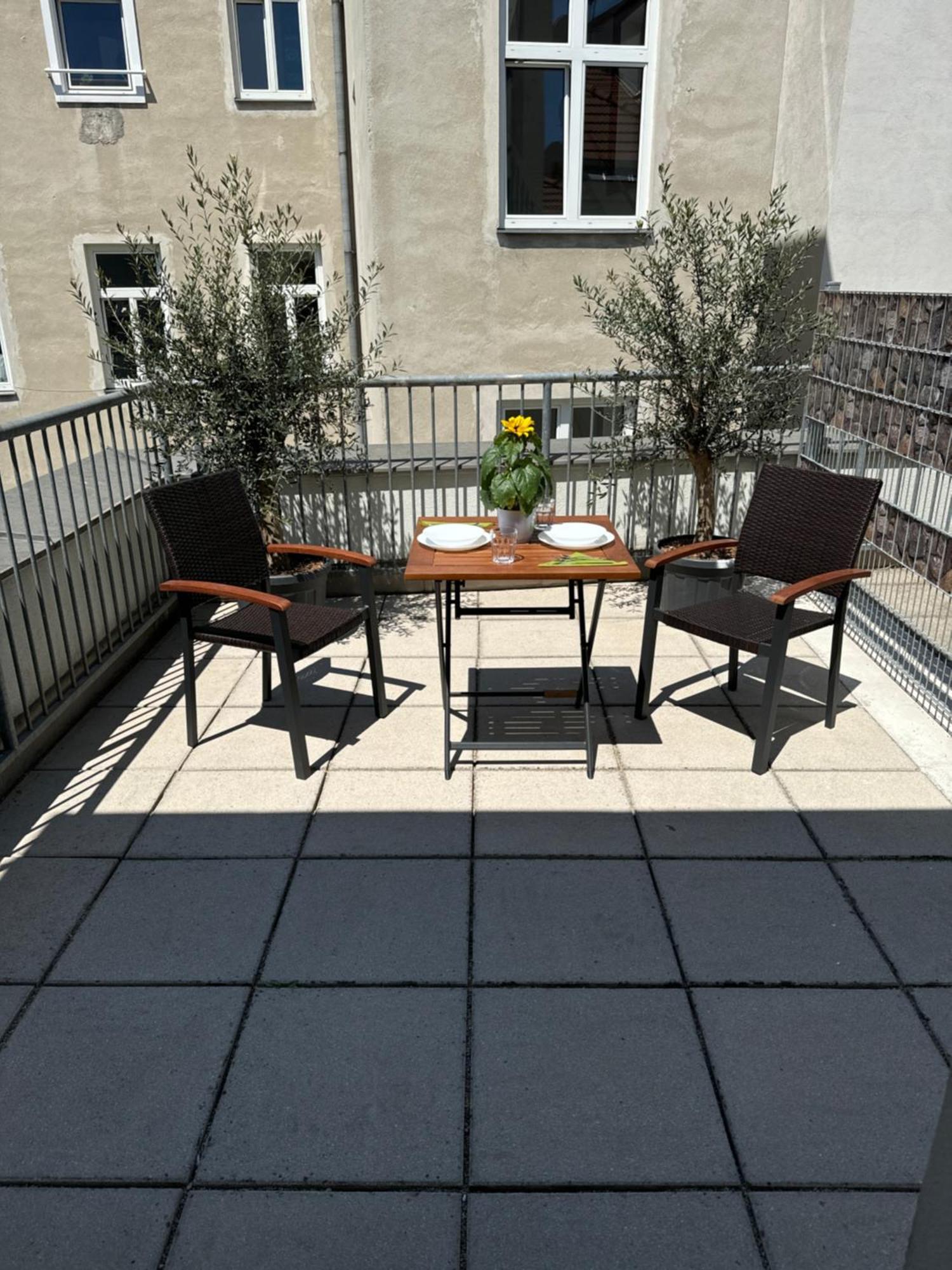 Apartamento Klein Aber Fein Mit Terrasse Viena Exterior foto
