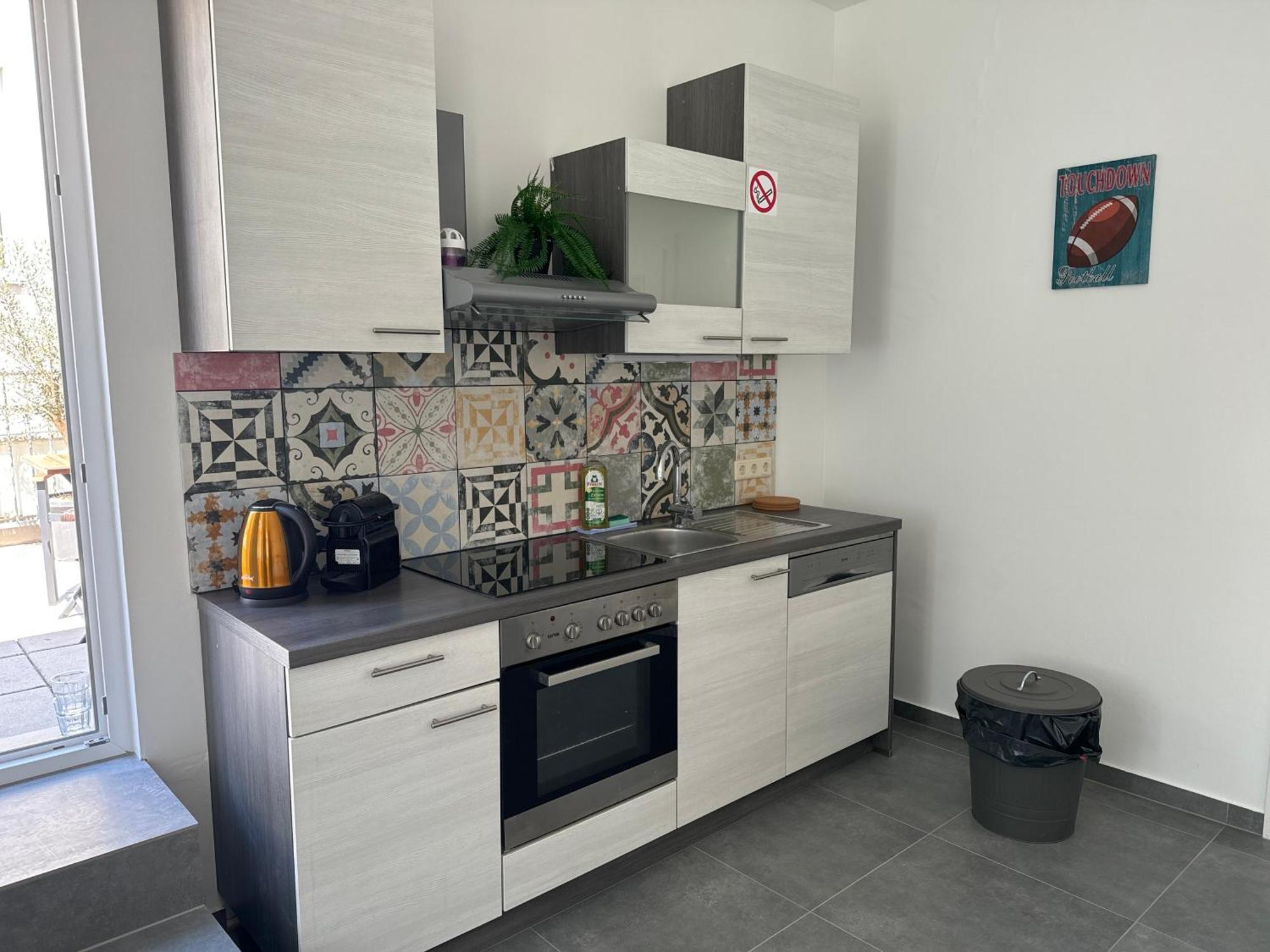 Apartamento Klein Aber Fein Mit Terrasse Viena Exterior foto