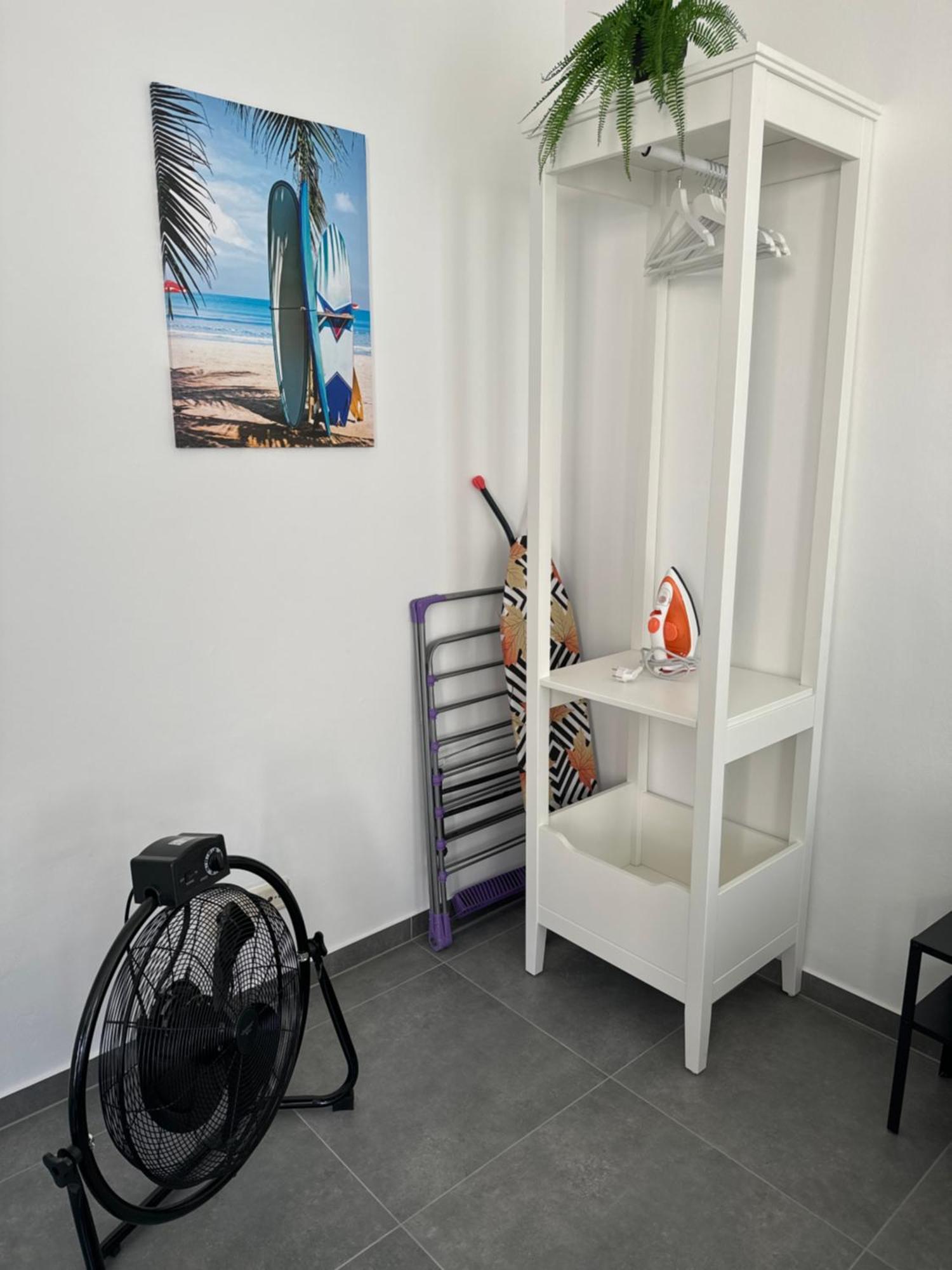 Apartamento Klein Aber Fein Mit Terrasse Viena Exterior foto