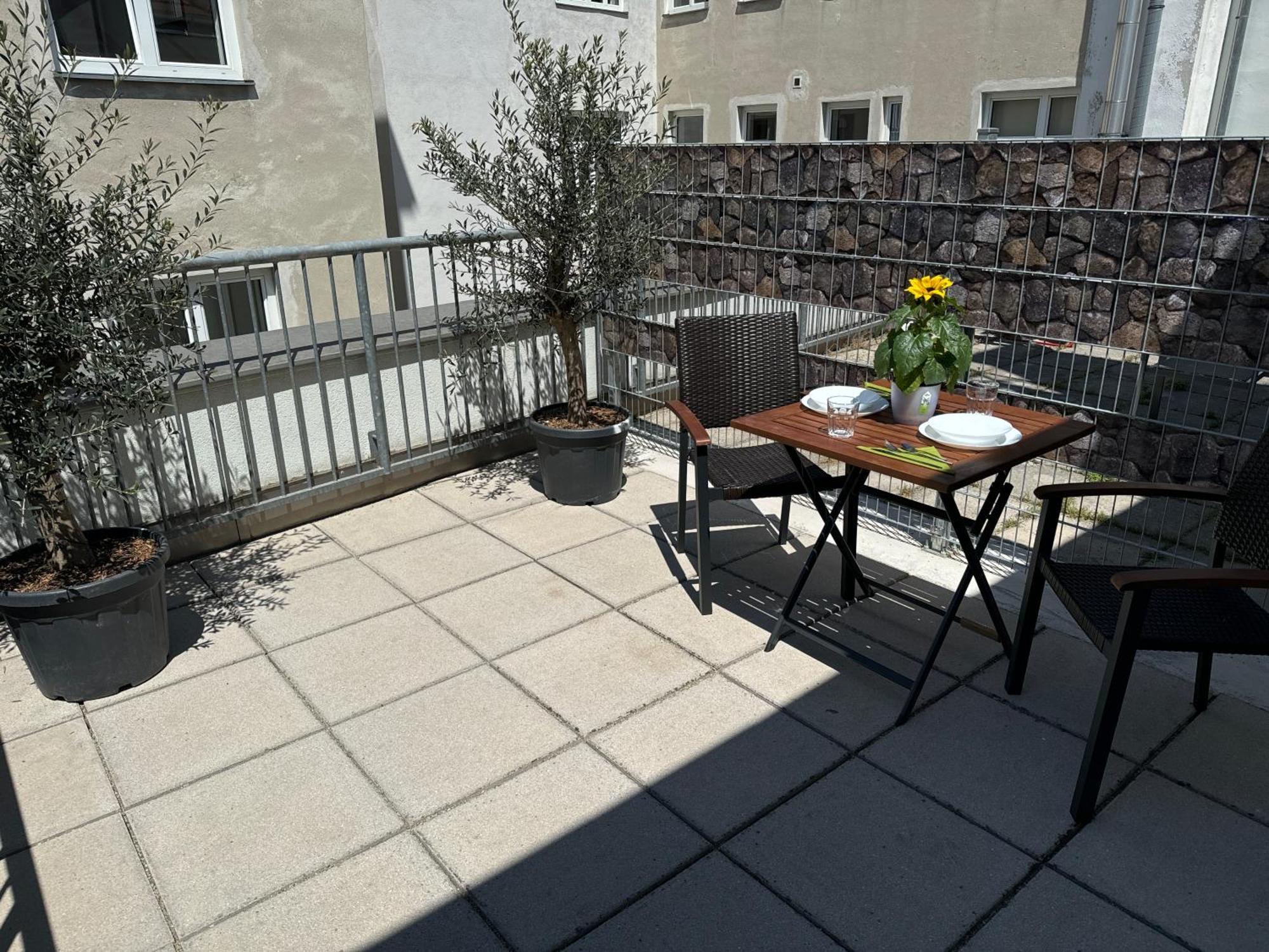Apartamento Klein Aber Fein Mit Terrasse Viena Exterior foto